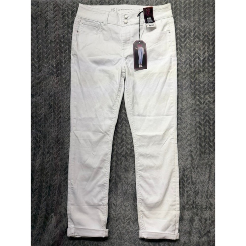 No Boundaries Womens White Cropped Skinny Jeans High Rise Size 9 NWT 0399 - Picture 1 of 5